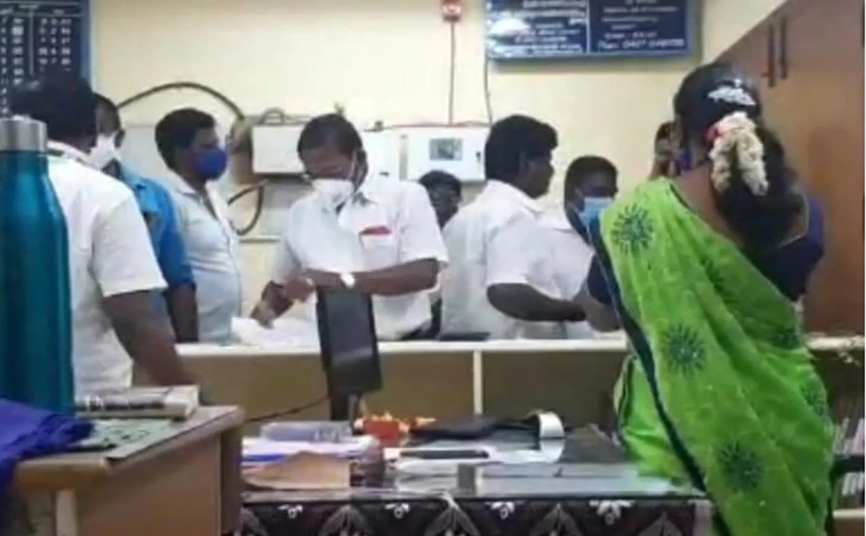 Vidya Vidya check at the office of the Delegate; 5 lakh rupees, important documents stuck!