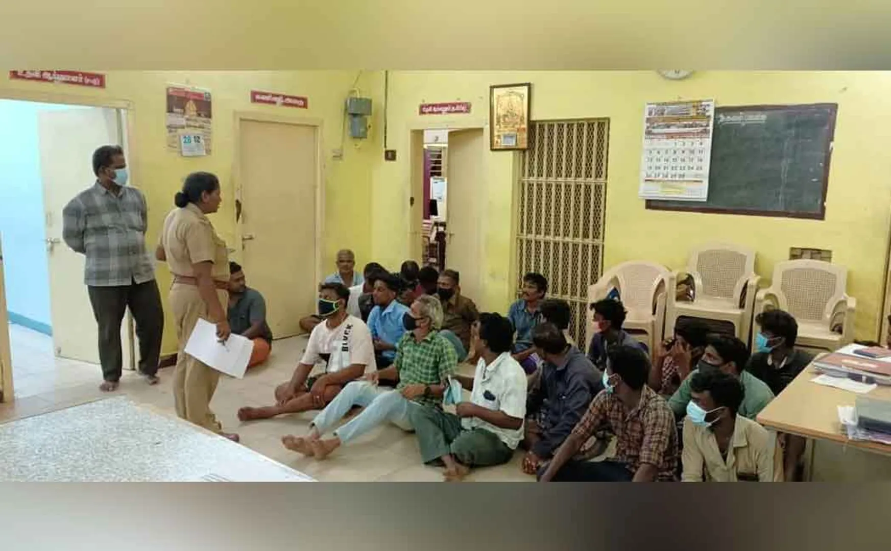 police caught those who drink alcohol in public.. cuddalore Police Commissioner sakthi ganesan warned 