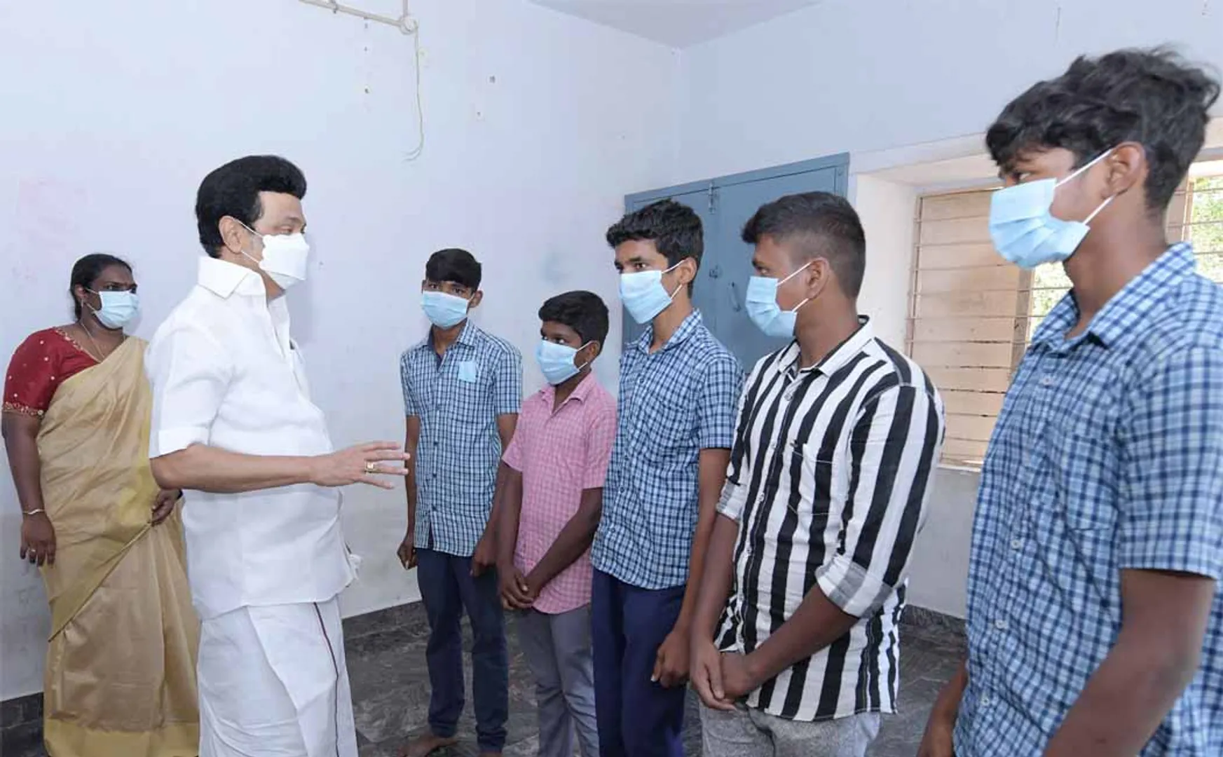 Chief Minister MK Stalin inspects school hostel (Pictures)