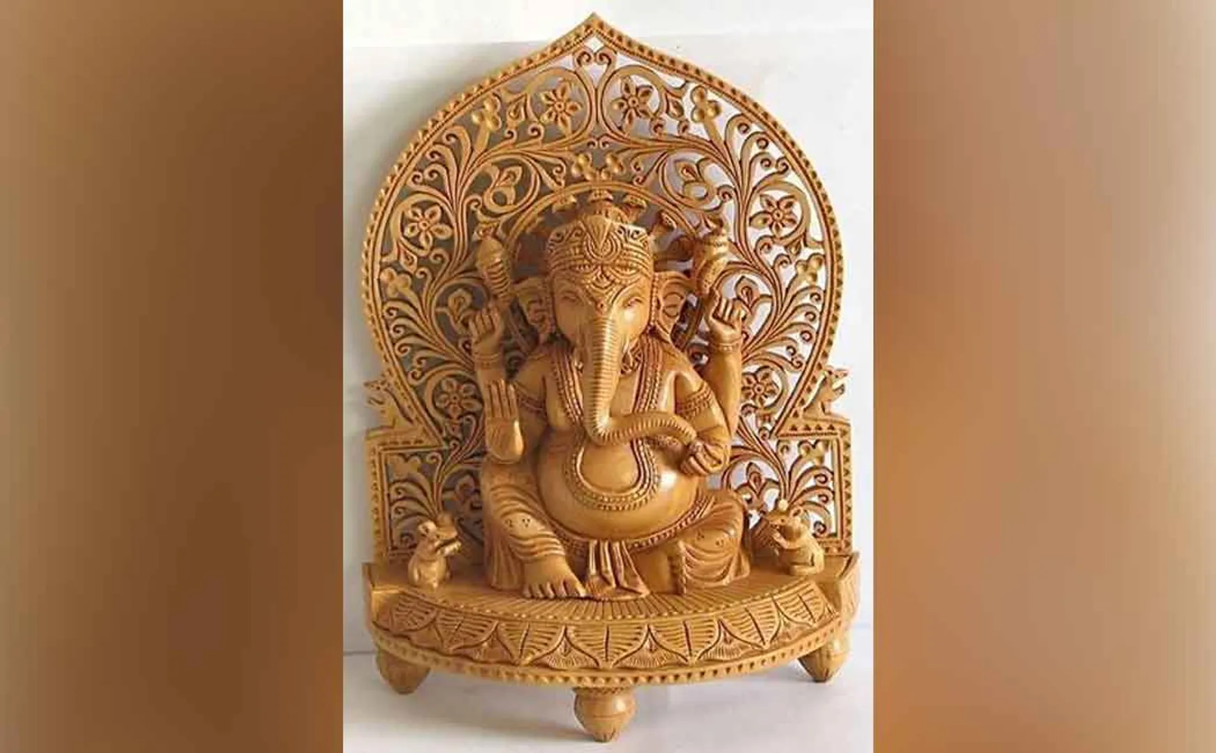 Ganesha idols hoarded to give to voters ...! Flying Squadron Action ..!