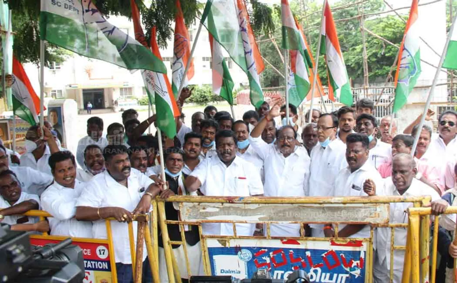 Congress struggle  against Priyanka Gandhi's arrest  