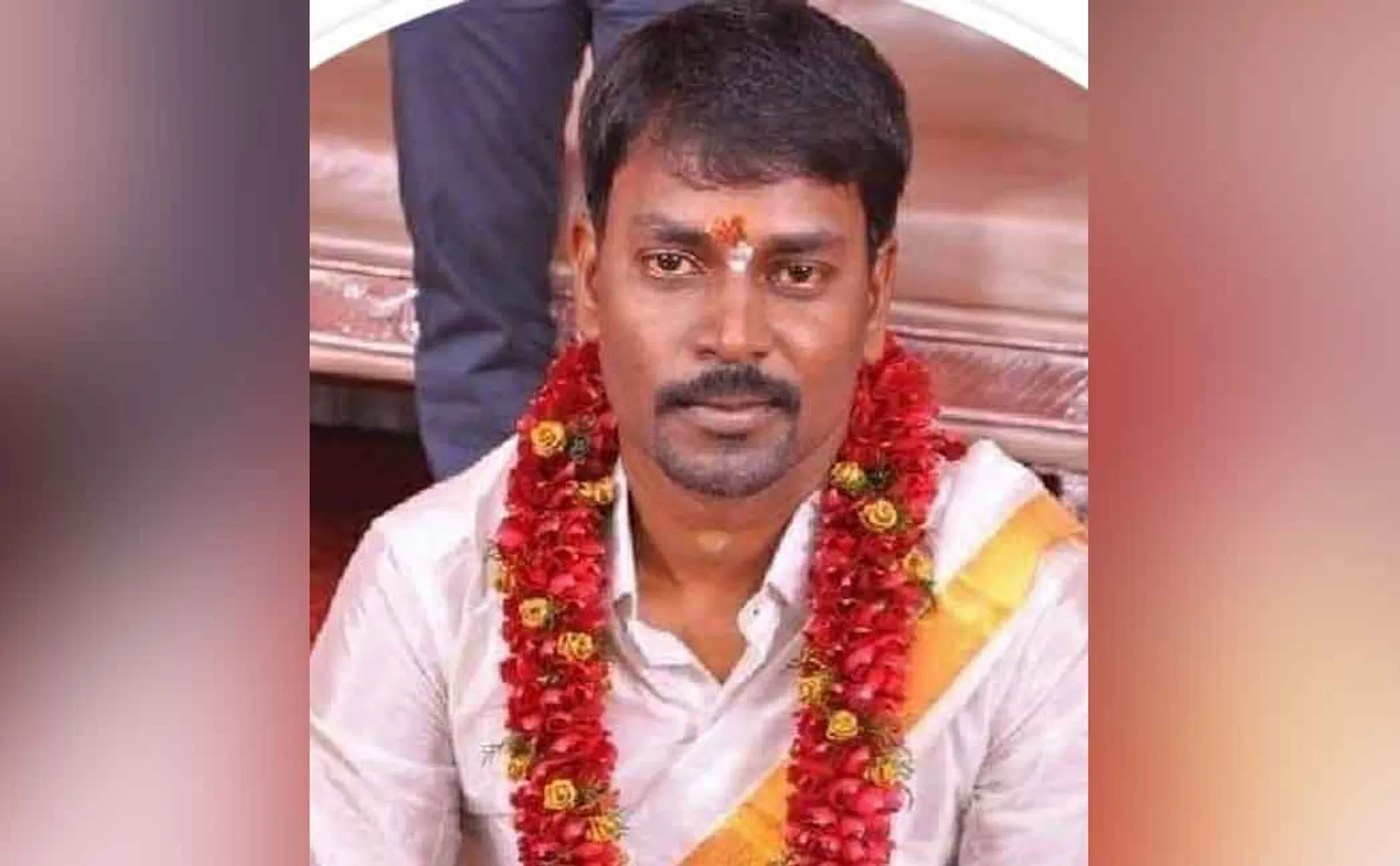 Dowry cruelty; Family cut's a woman's hair 