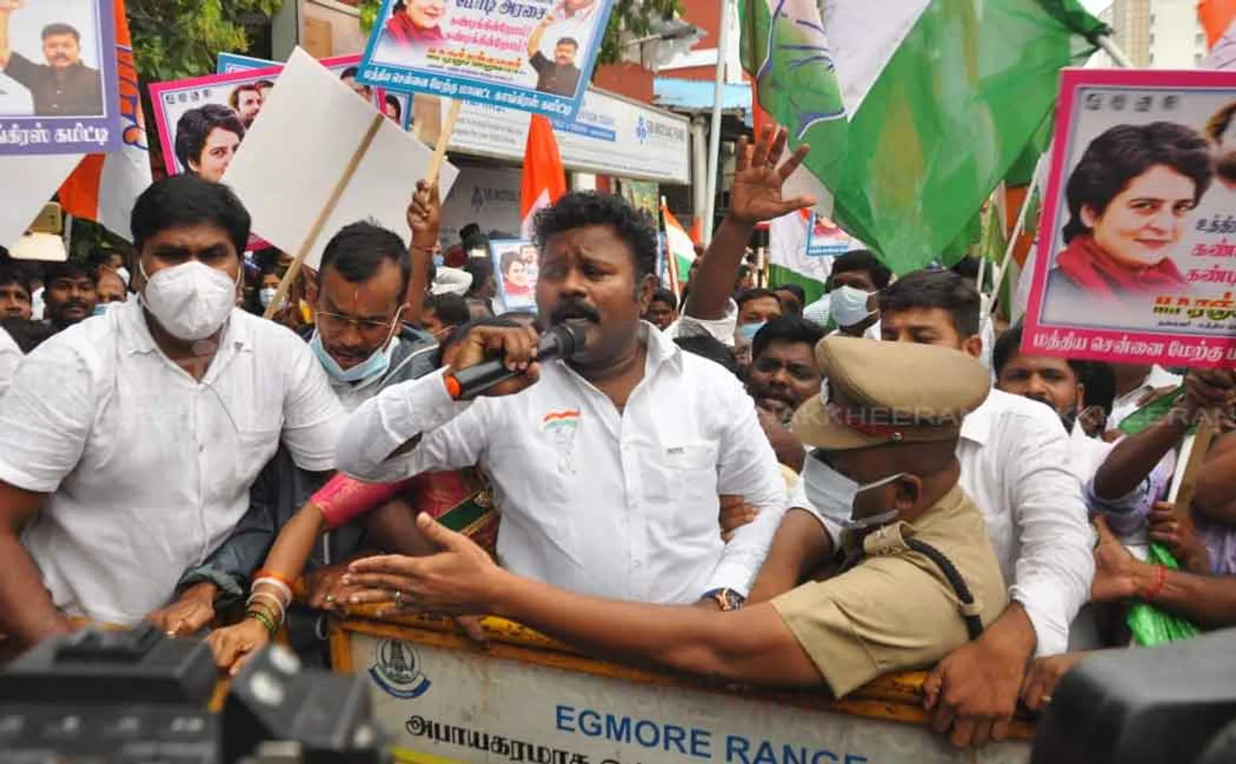Congress volunteers involved in the struggle in Egmore