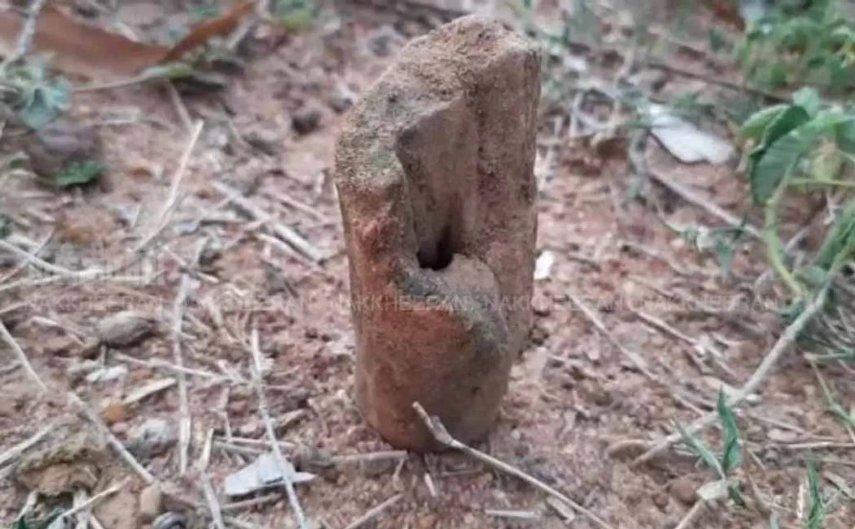 The bottom of the flask that reveals the neighborhood contact at Porpanaikottai, the discovery of the bonding ridge tiles!