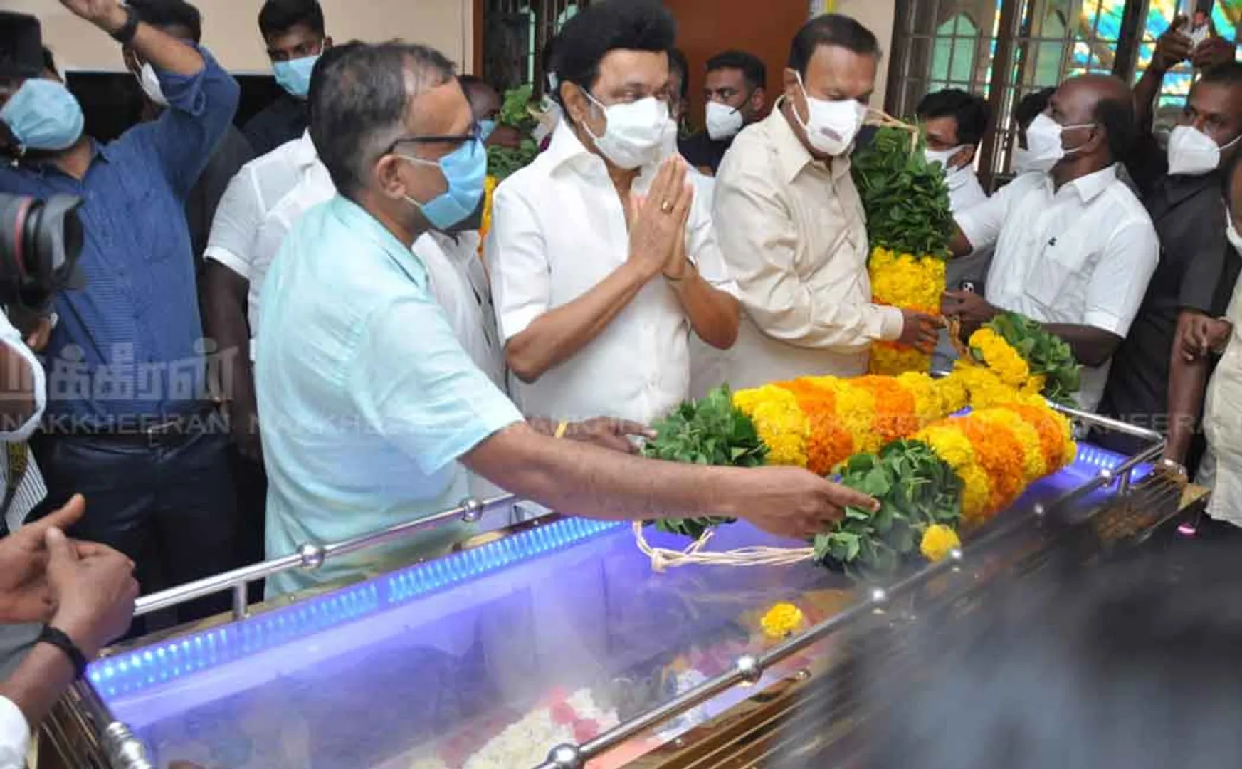 The Chief Minister who paid homage to the body of the poet Pirasoodan