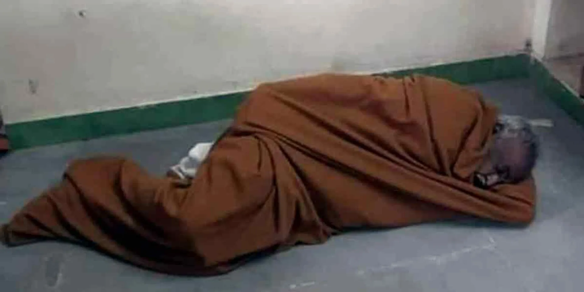 Pon.Radhakrishnan who fell asleep at  police station ... Photo goes viral!