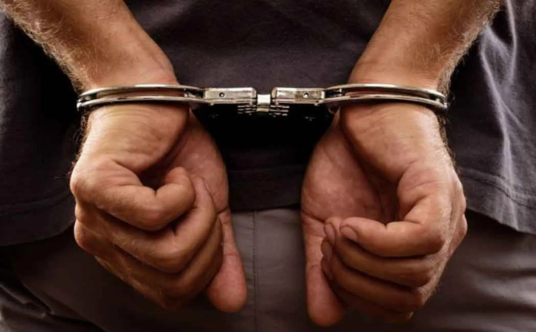 Police arrest gamblers