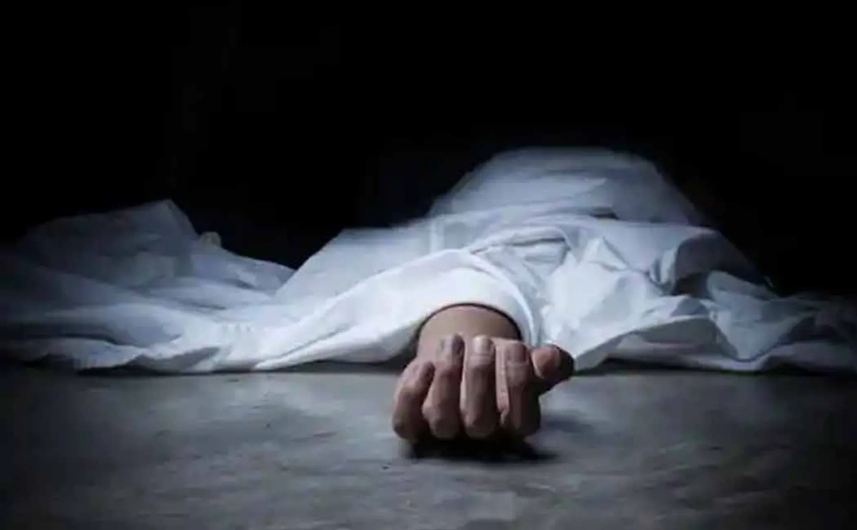 Farmer's wife passes away near salem thalaivasal; Police investigation!