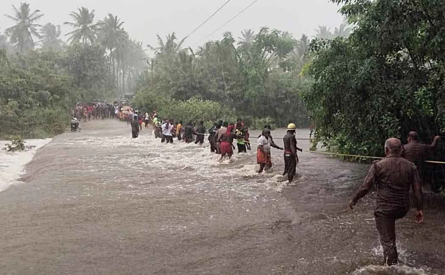 bridge floods - Trapped devotees rescued!