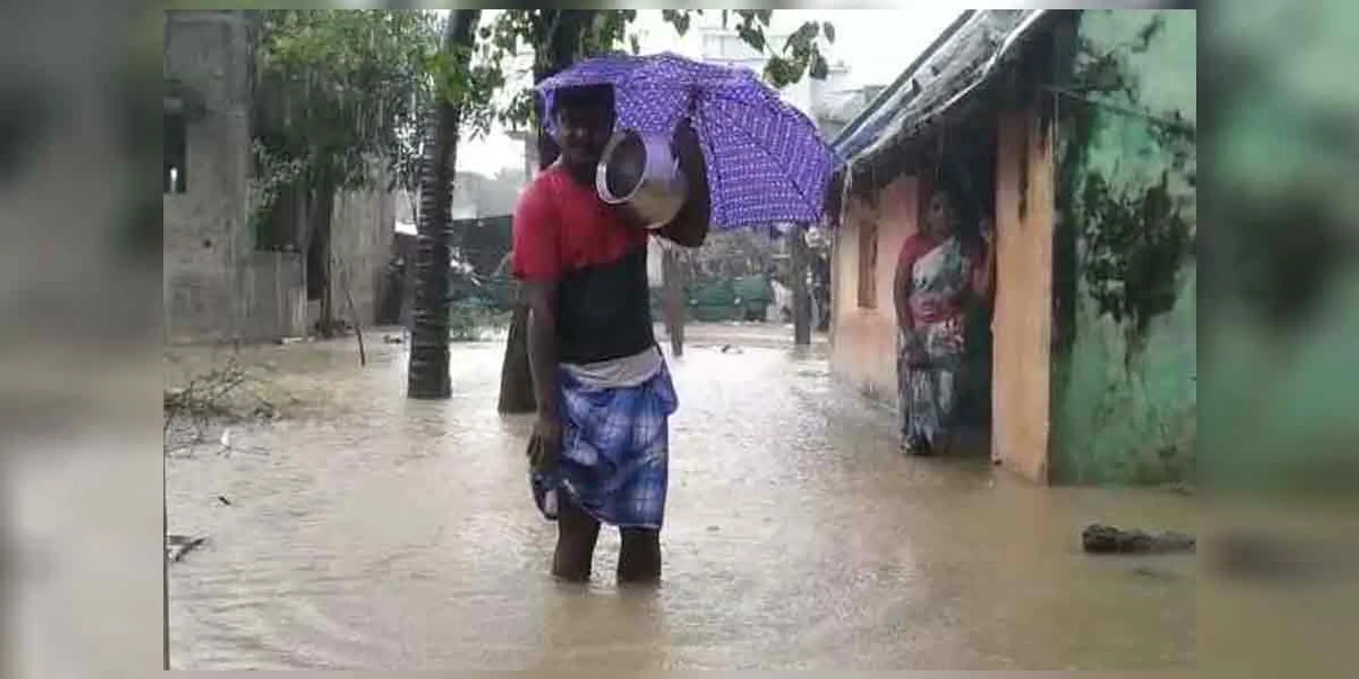  Continued heavy rain ... flooding inside houses!