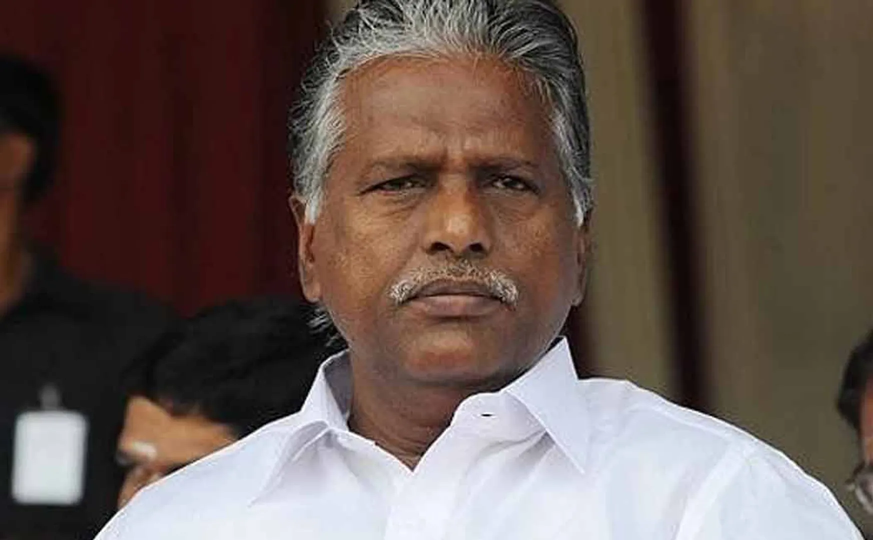 Sasikala  must be fulfilled her promise says  KP Munuswamy