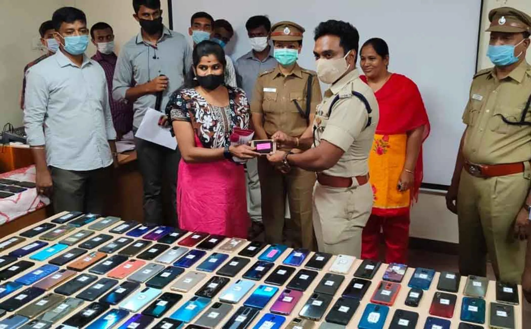 "If you lose your cell phone, you can report it through the Digi-Cop processor" -SP Selvanagaratnam Advice