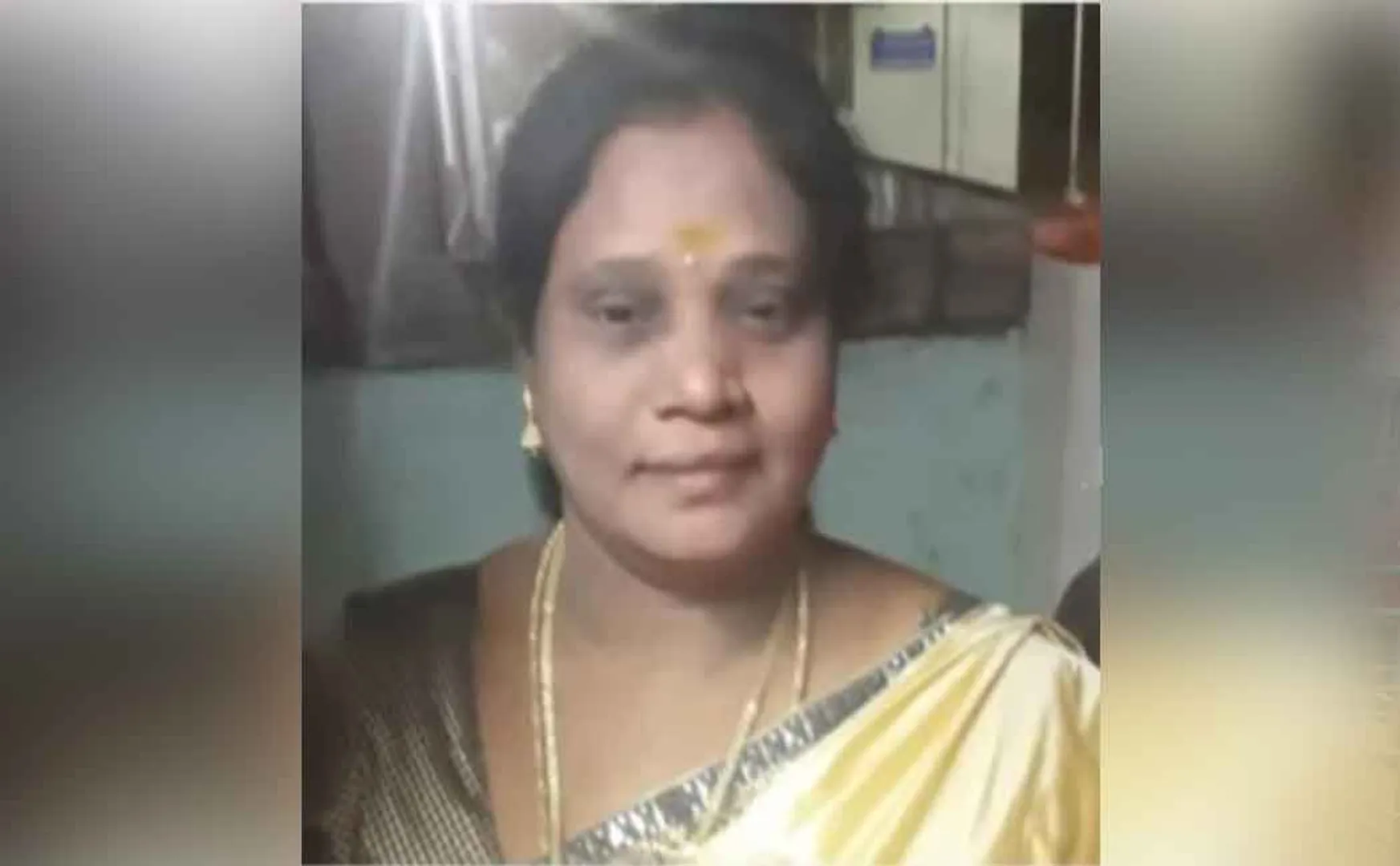  Mother screaming at grandmother’s cruel act