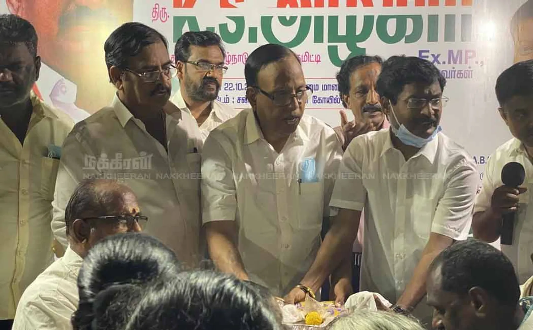 Congress general secretary S.Kandiban celebrates KS Alagiri's birthday