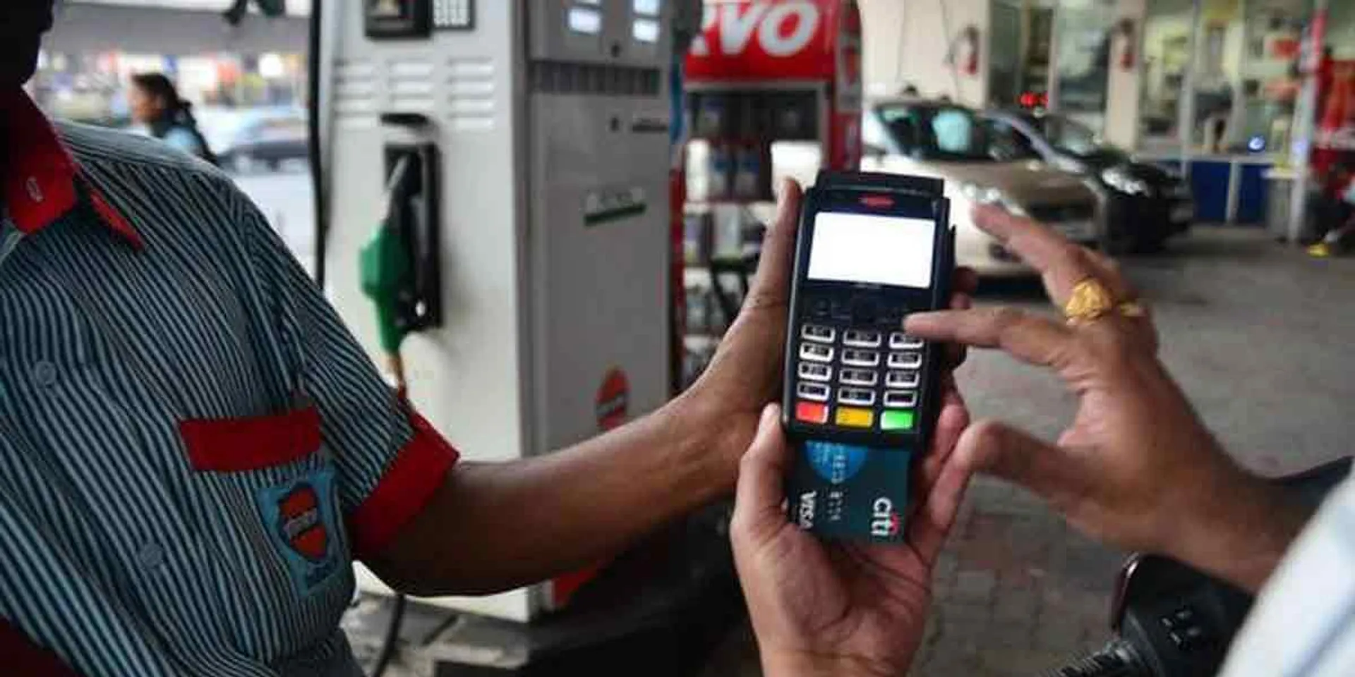 Diesel price exceeds Rs 100 again ... Motorists shocked!