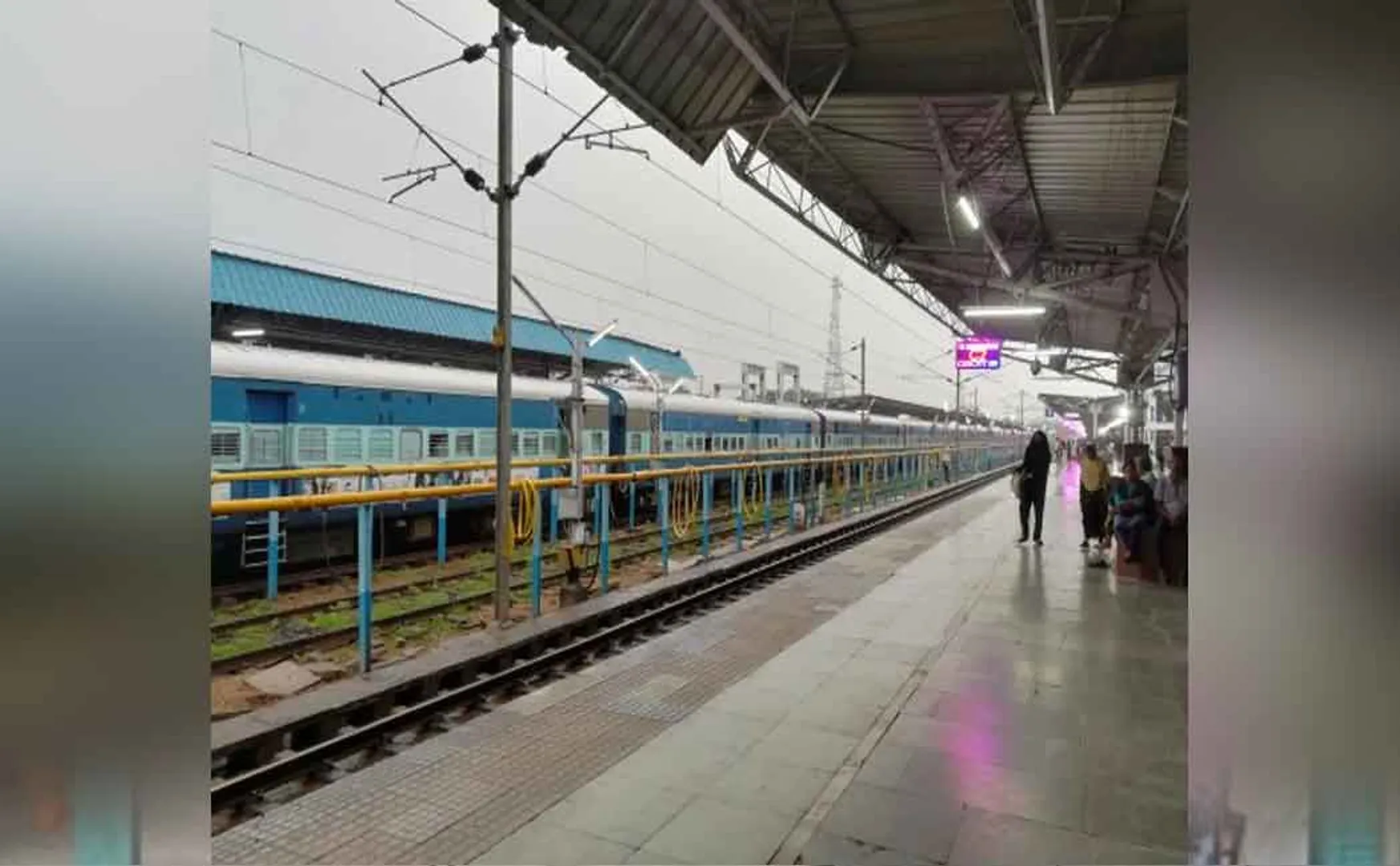 Male corpse found in train 