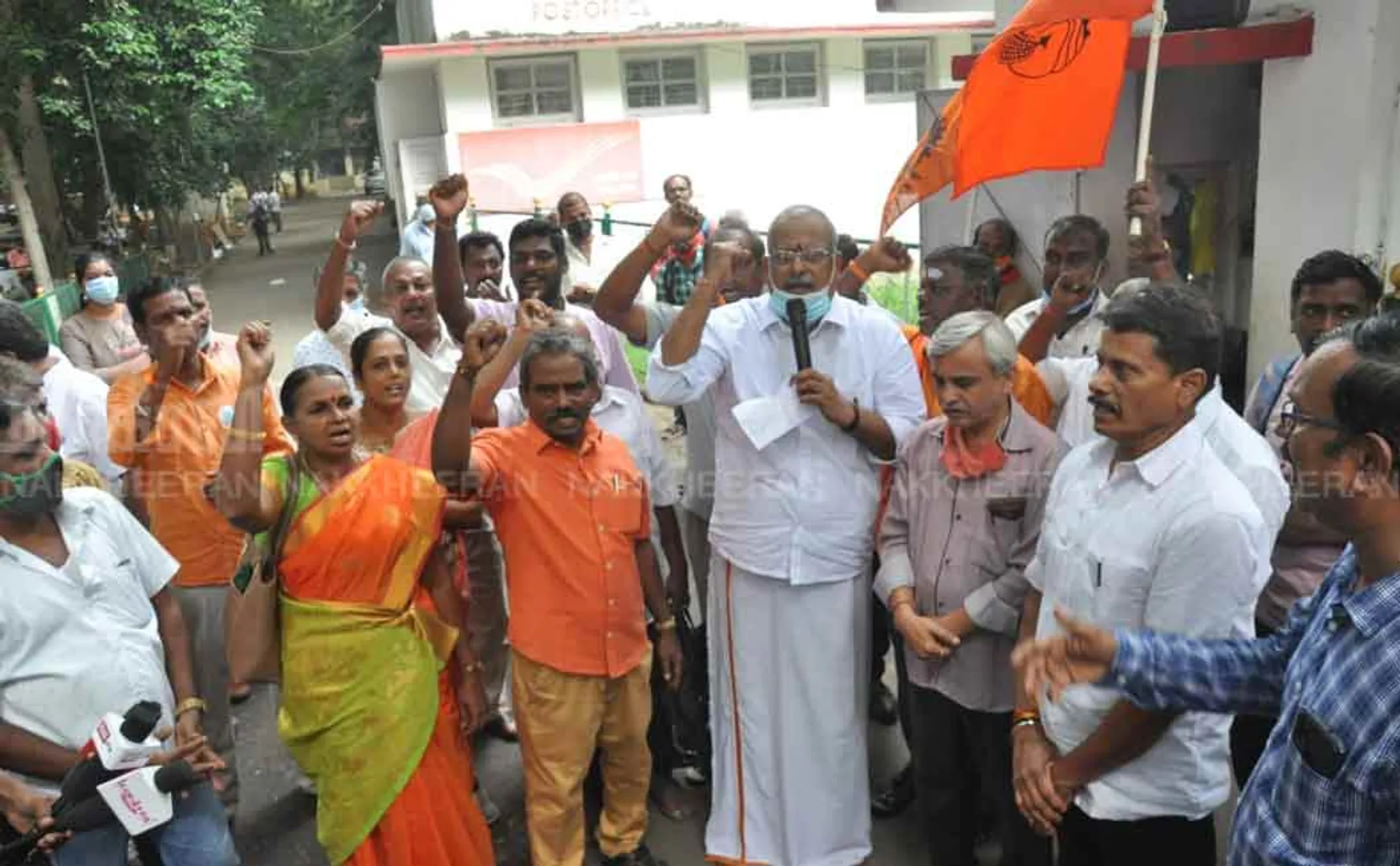 Bharatiya Mastur association involved in the struggle