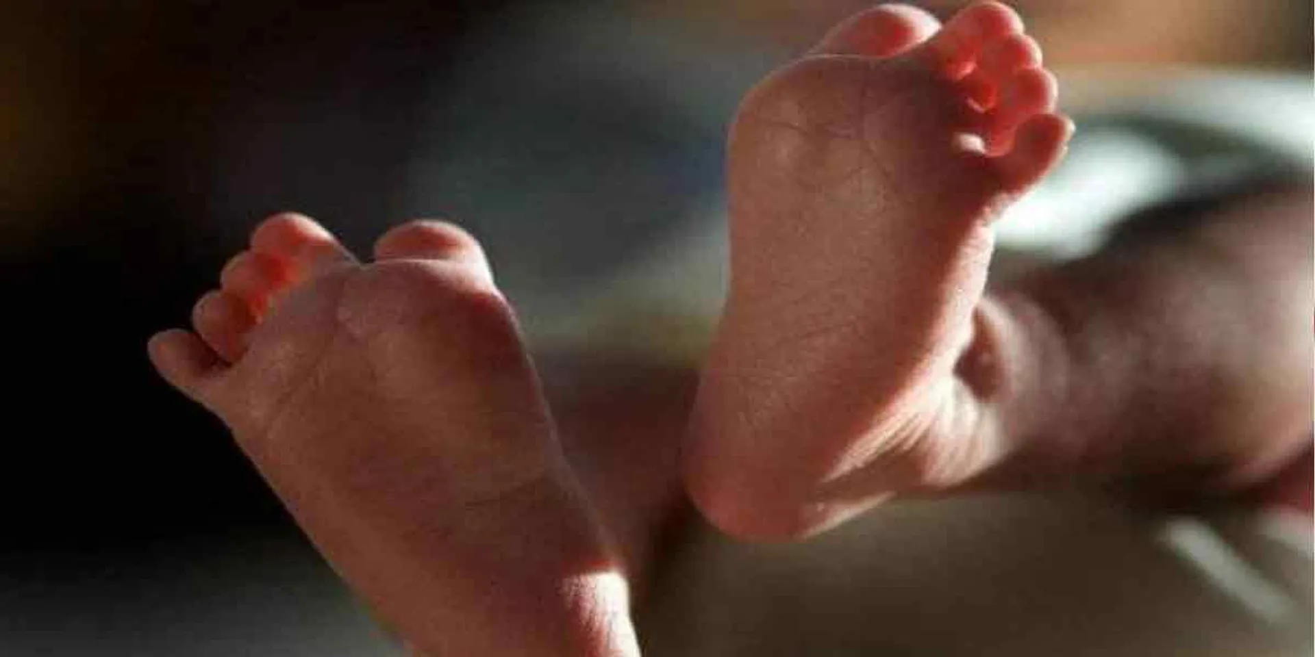 Transgender who wanted to raise a child lying on the roadside ... rescued by the authorities!