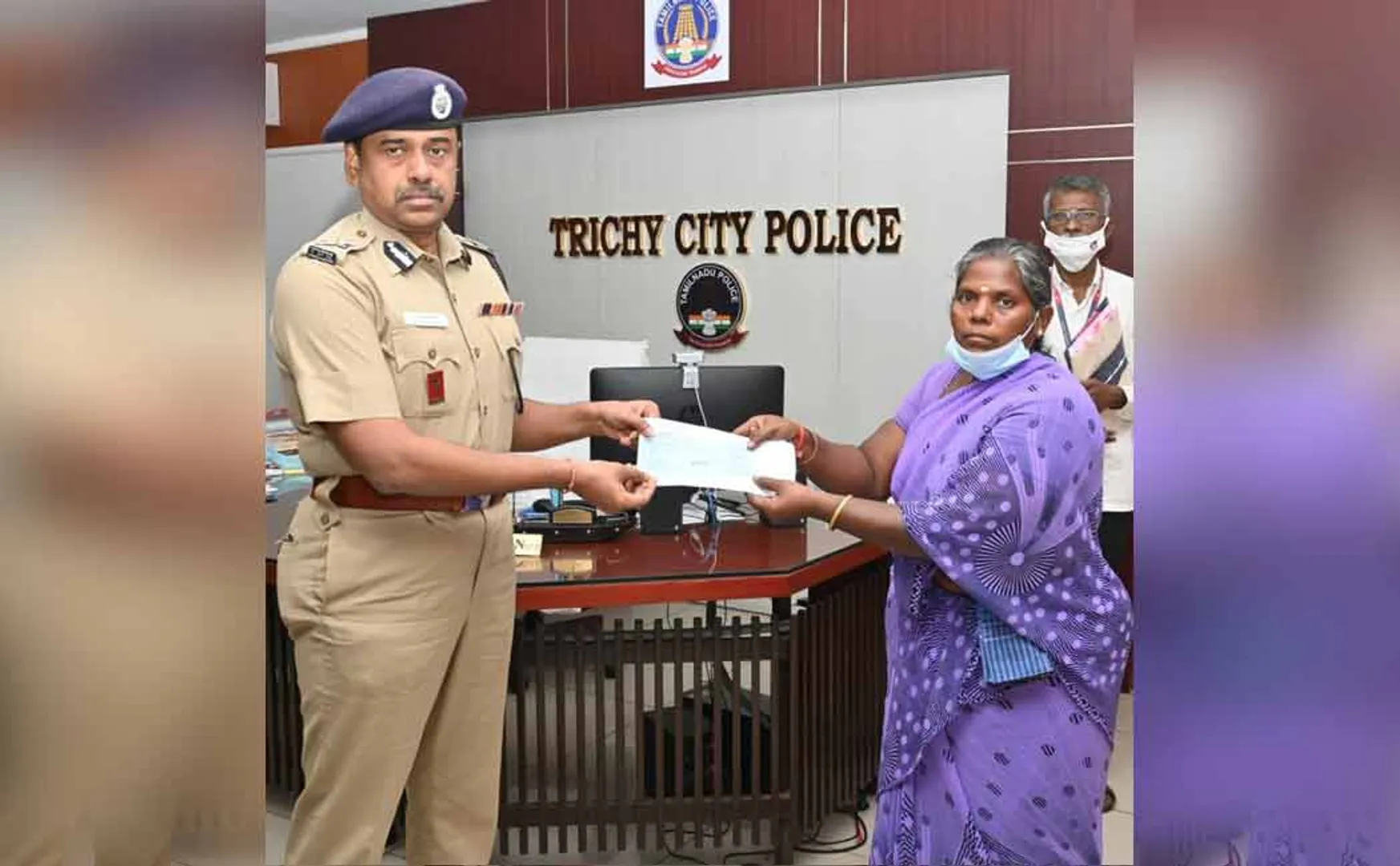 Commissioner of Police pays relief to families of late officers