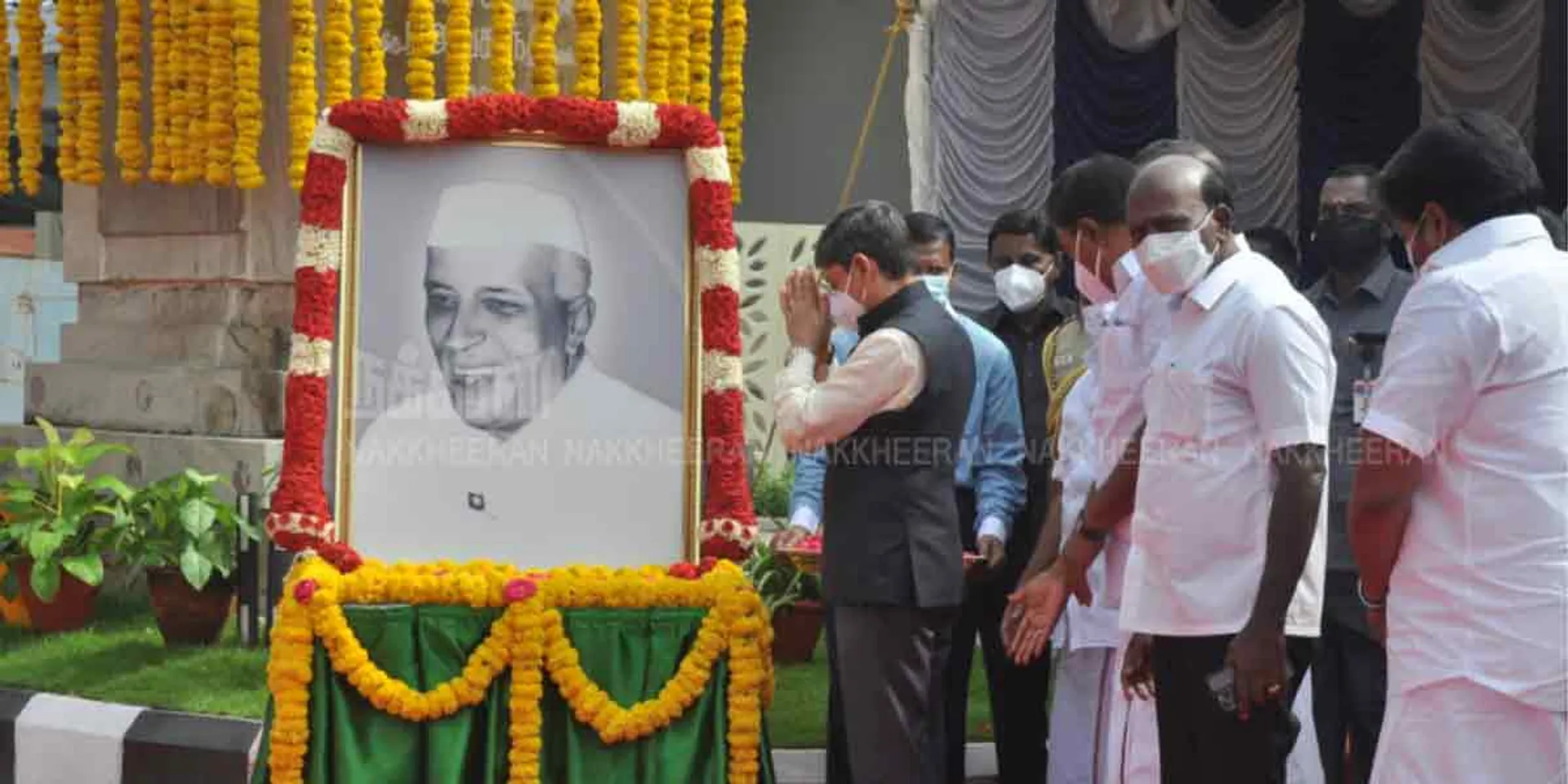 133rd Birthday of Jawaharlal Nehru ... Governor of Tamil Nadu pays homage to Malarthuvi!