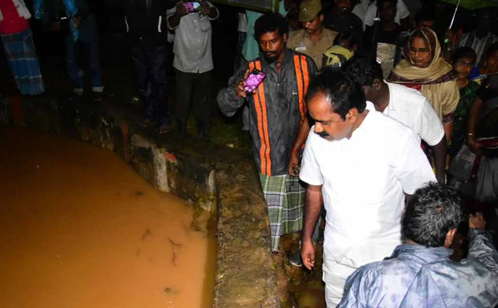 Pudukottai floods .. Minister meyyanathan visit 