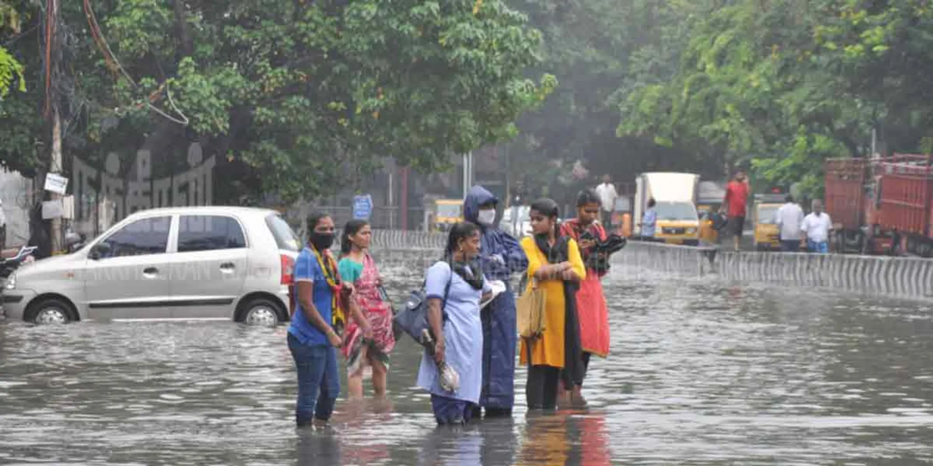 More rain than usual ... Heavy rain in Chennai today ... Red alert tomorrow!