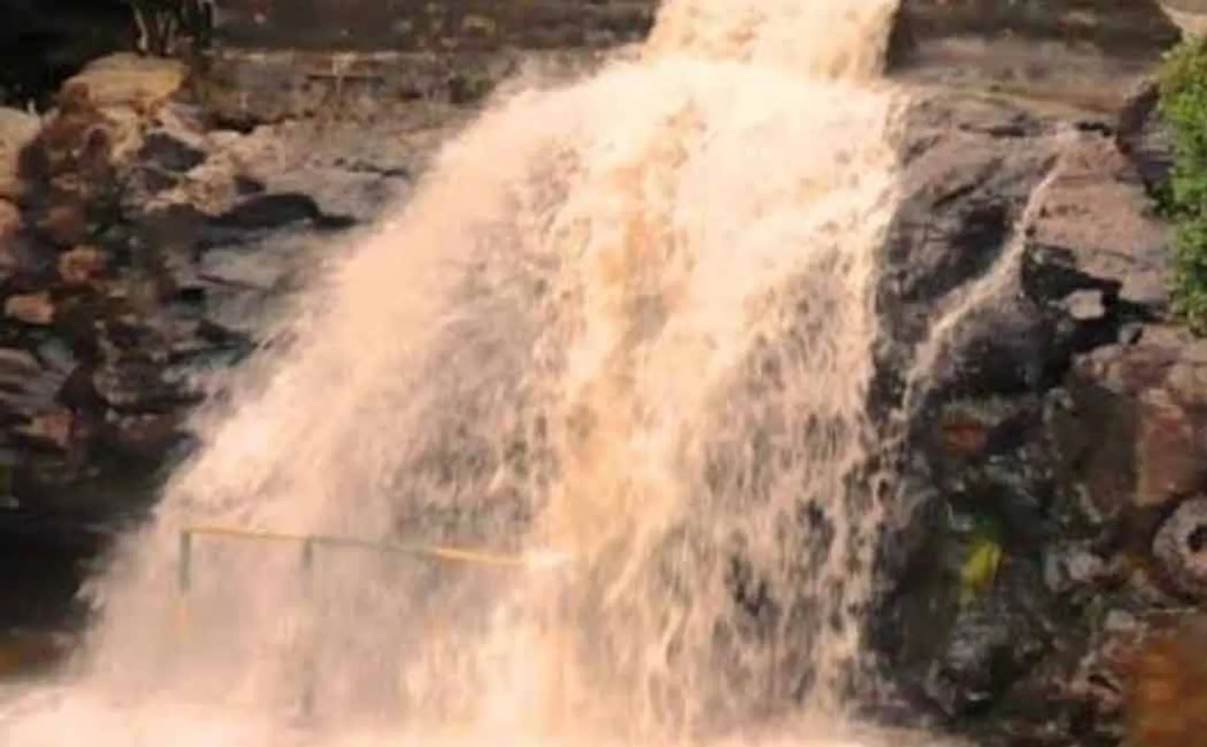 Passengers banned from bathing in Periyar water fall