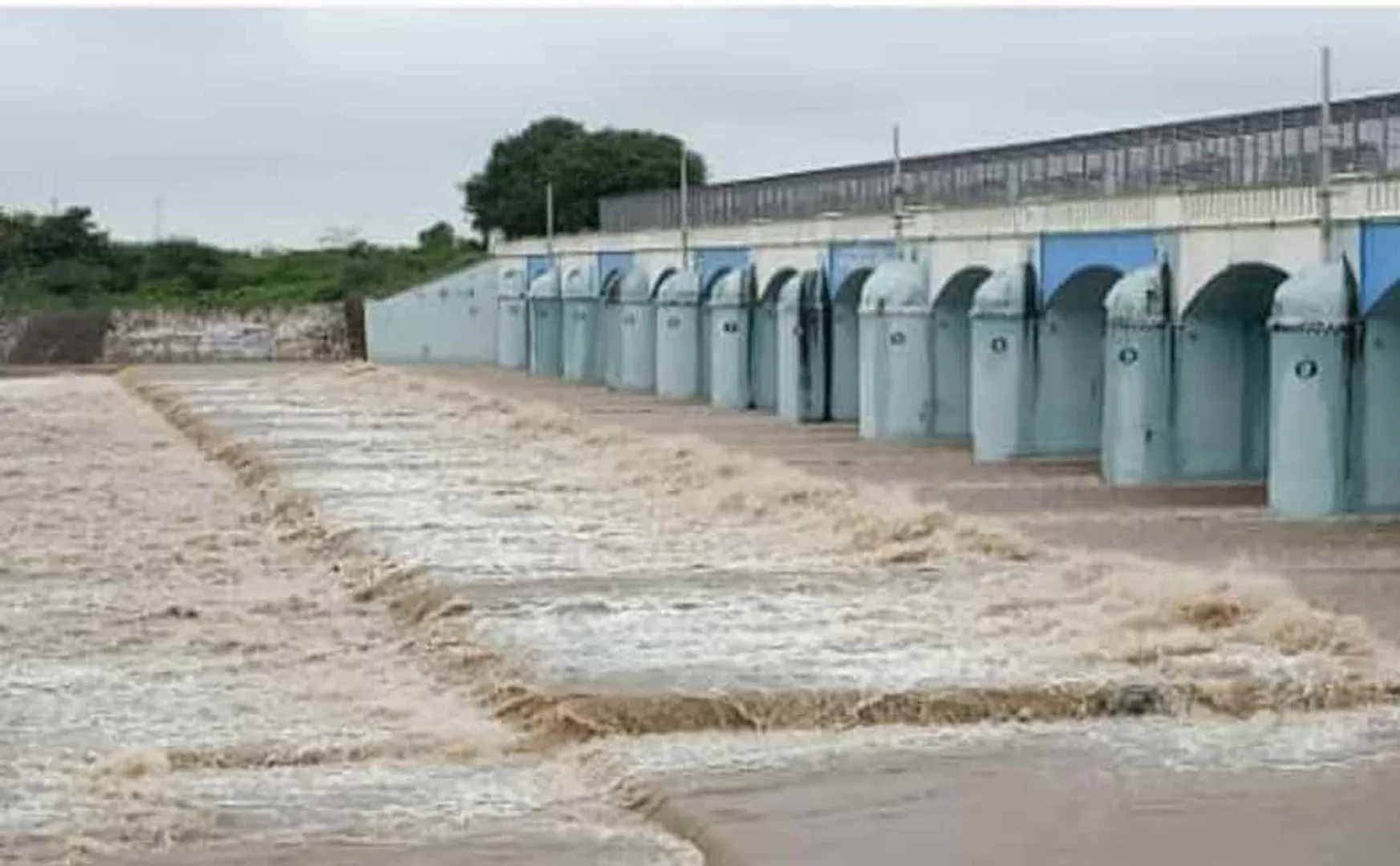 Floods: Authorities warn coastal people