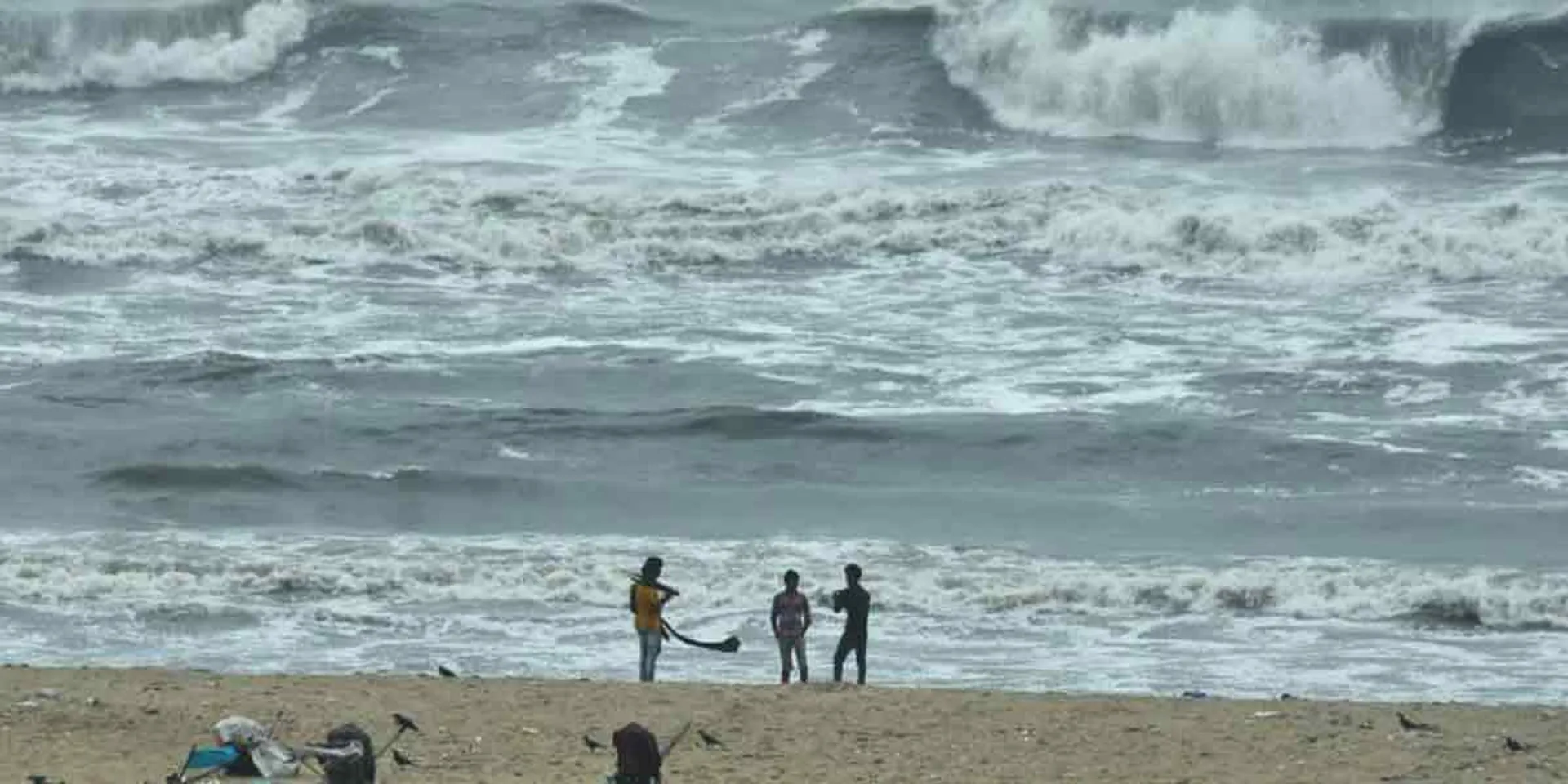 Red alert for 6 districts in Chennai