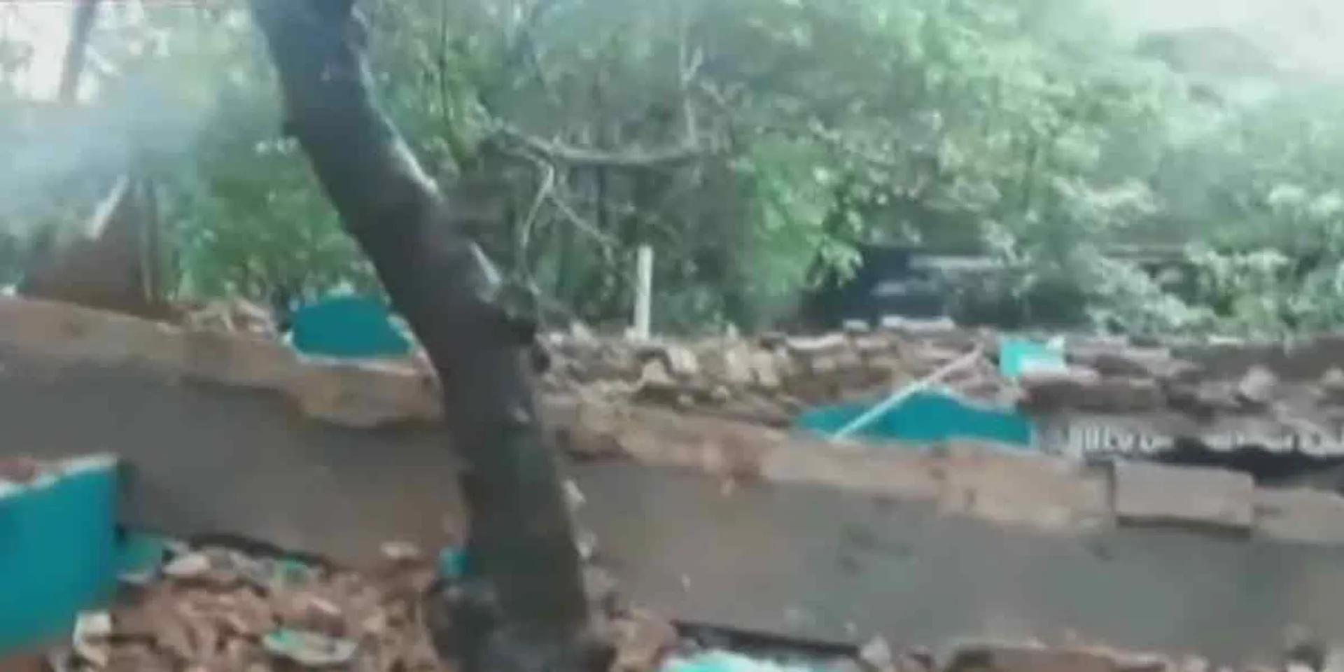  Heavy rain warning for 12 districts ... School building leveled in Cuddalore!