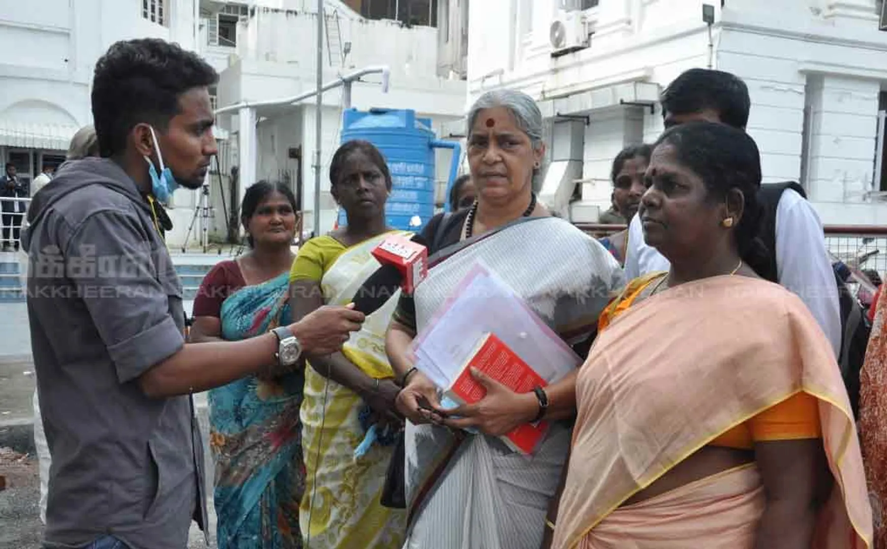 Anne Raja met the Chief Secretary and submitted the petition