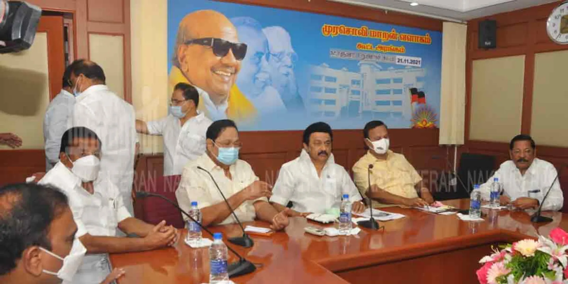  '' It should be canceled on the first day '' Resolution of the meeting of DMK MPs!