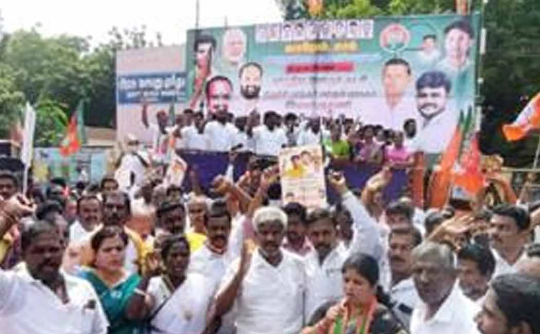  Tamil Nadu BJP  petrol price issue 