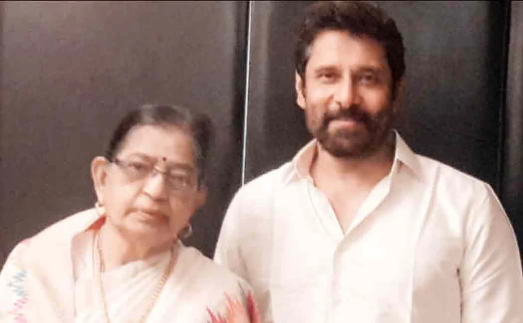 Actor Vikram has met and talked to playback singer p susheela