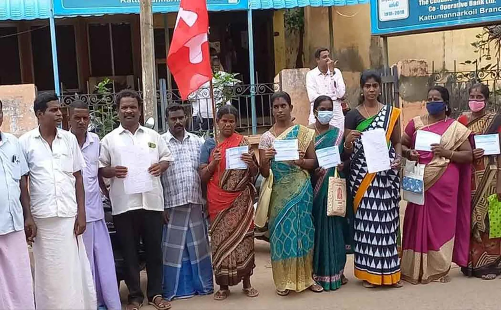 ‘People below the poverty line should be given a discount on jewelery’ - Marxist Party Petition