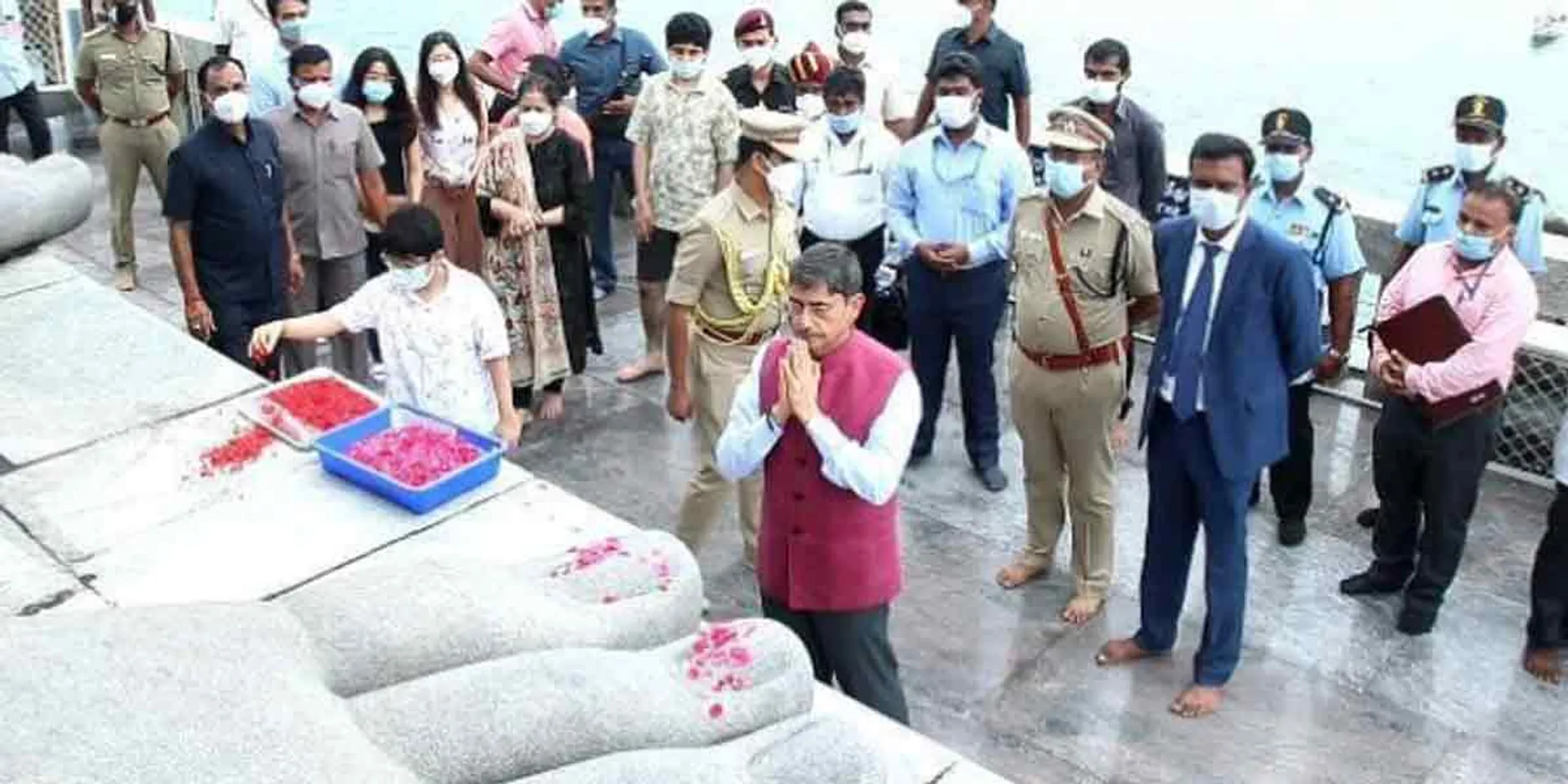 Governor of Tamil Nadu RN Ravi who came to Kanyakumari with his family