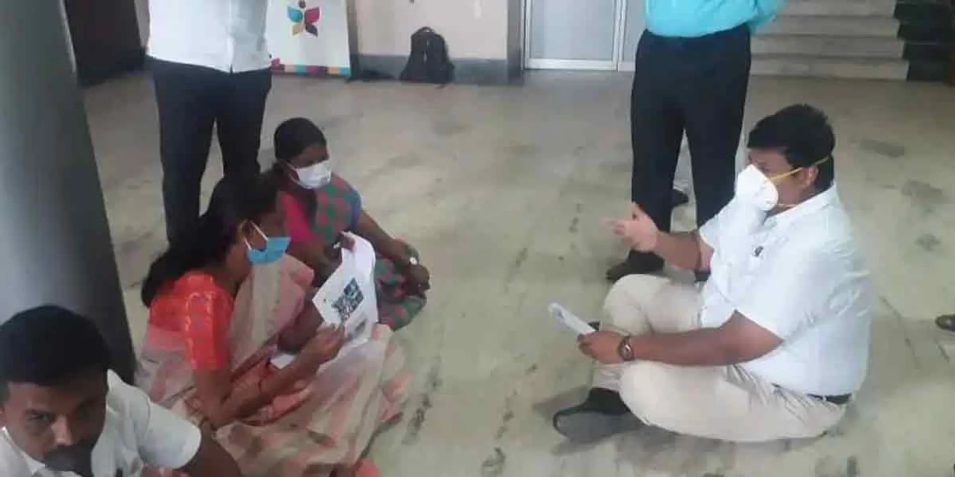 jothi Mani MP Dharna at the District Collector's Office!