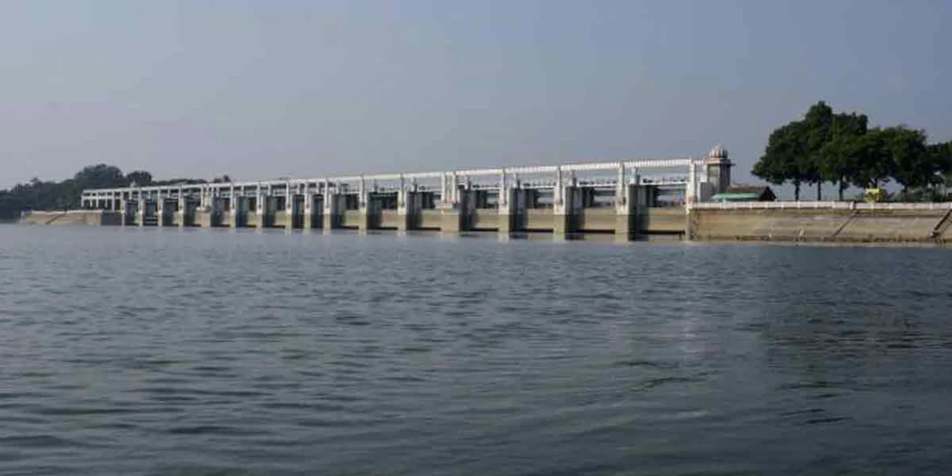 12000 cubic feet of water released from Boondi Lake ... Flood alert for coastal people!