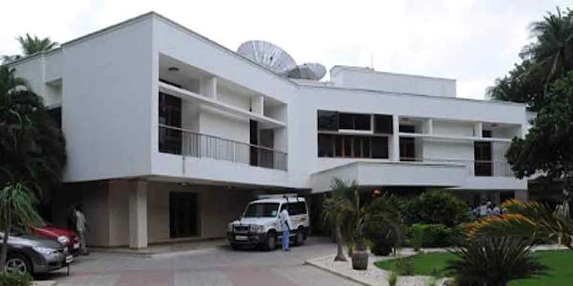  '' Veda house in the hands of heirs ... harm to the party '' - AIADMK petition in the High Court!