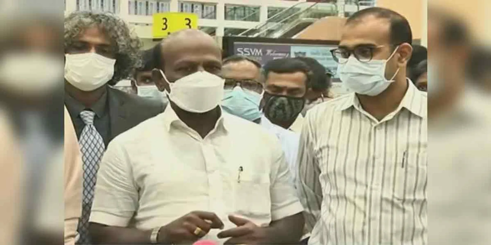 Stop public transport between states? - Interview with Minister M.S.