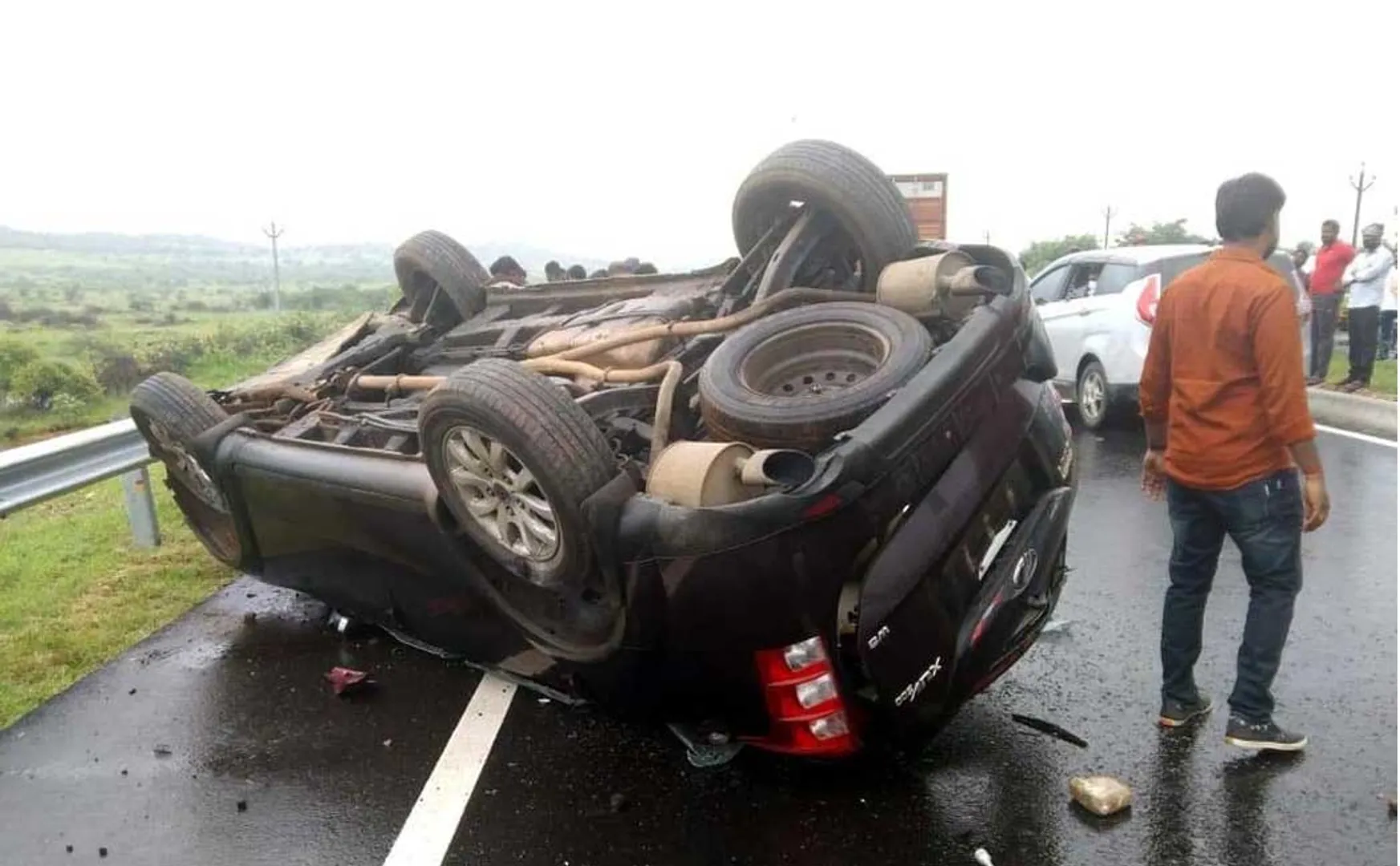 Car tire explodes and crashes into two-wheeler: Three killed, including two students!