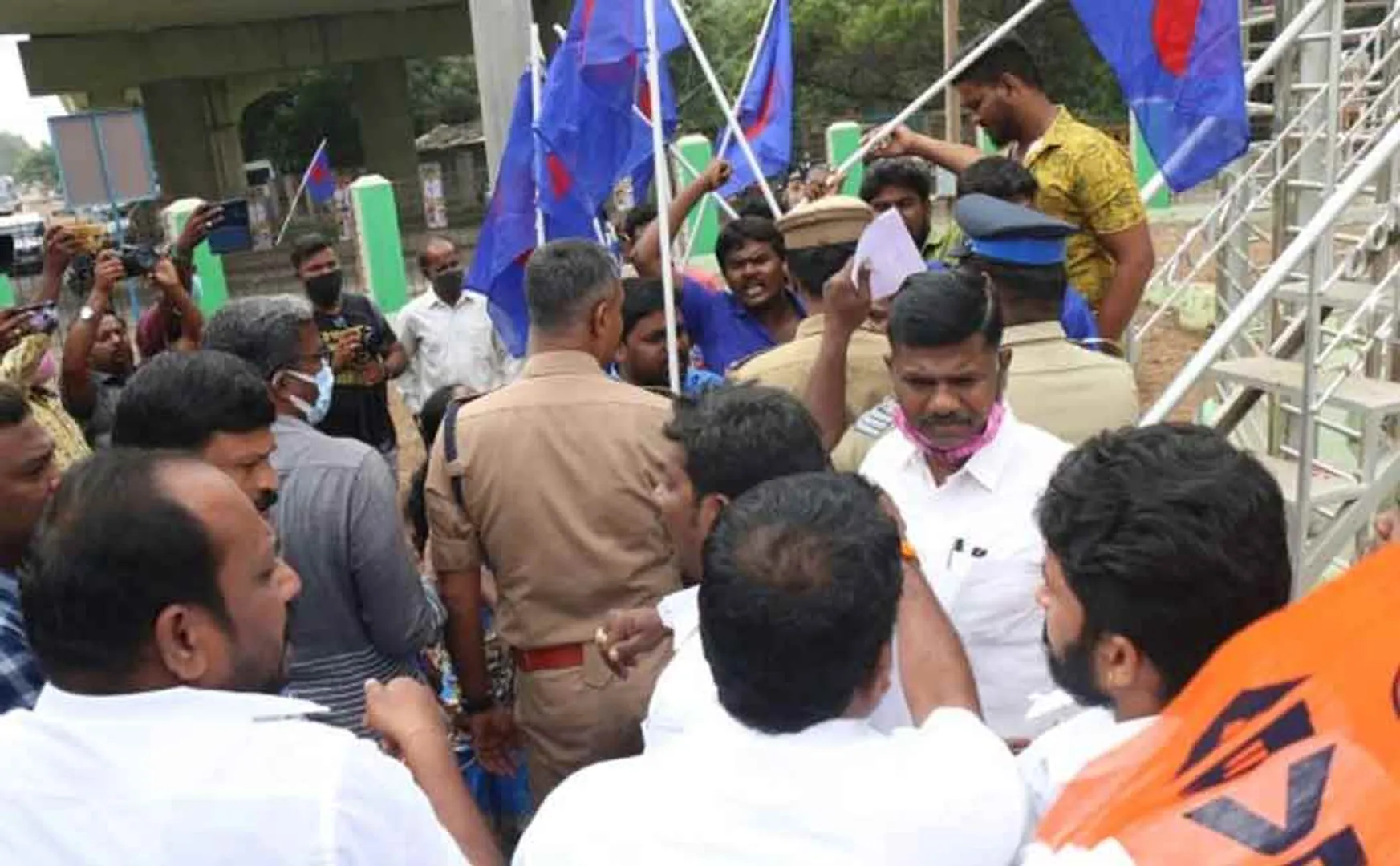 Ambedkar Memorial Day: Police stop clash