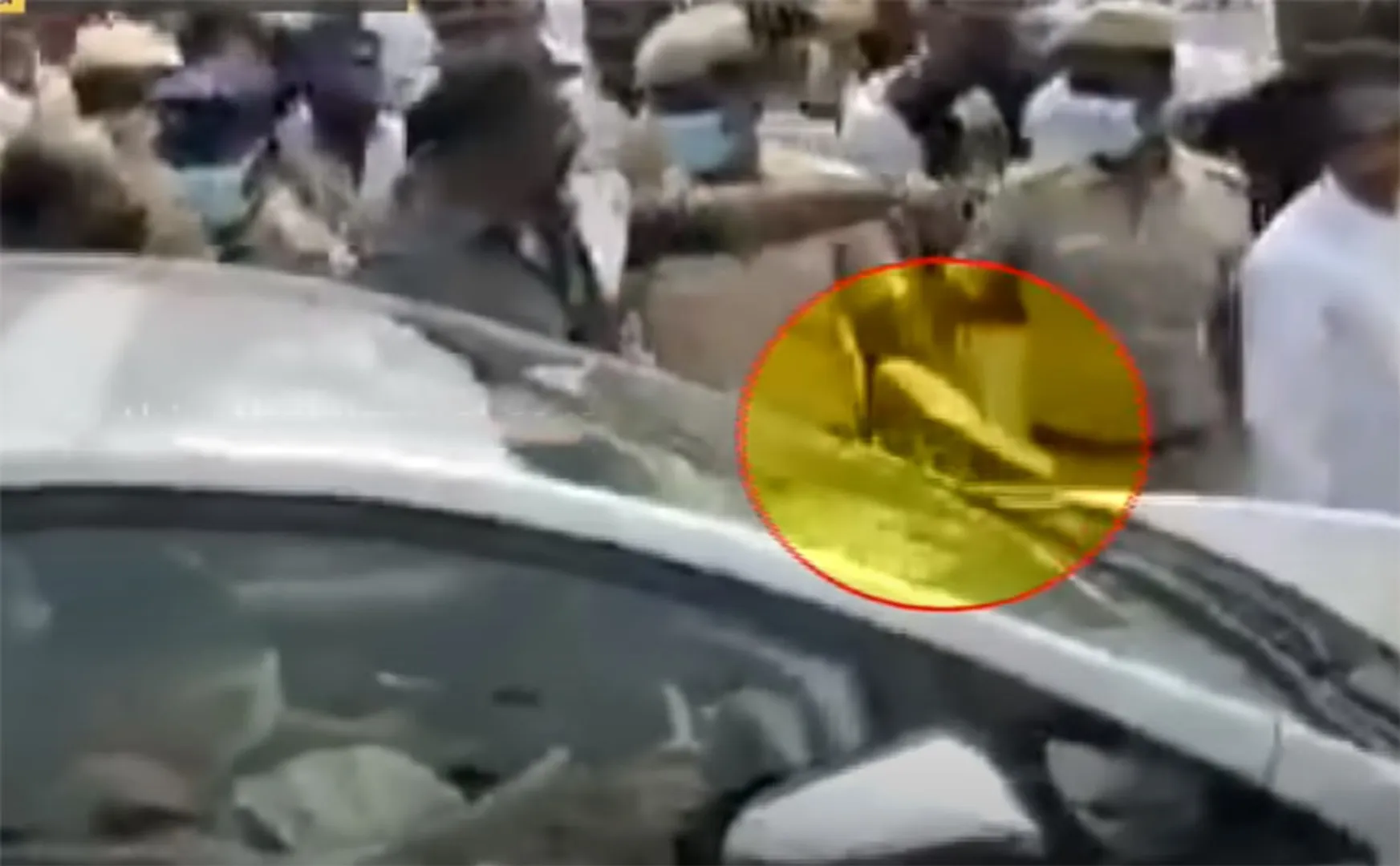 Edappadi Palanisamy's car incident admk leader police 