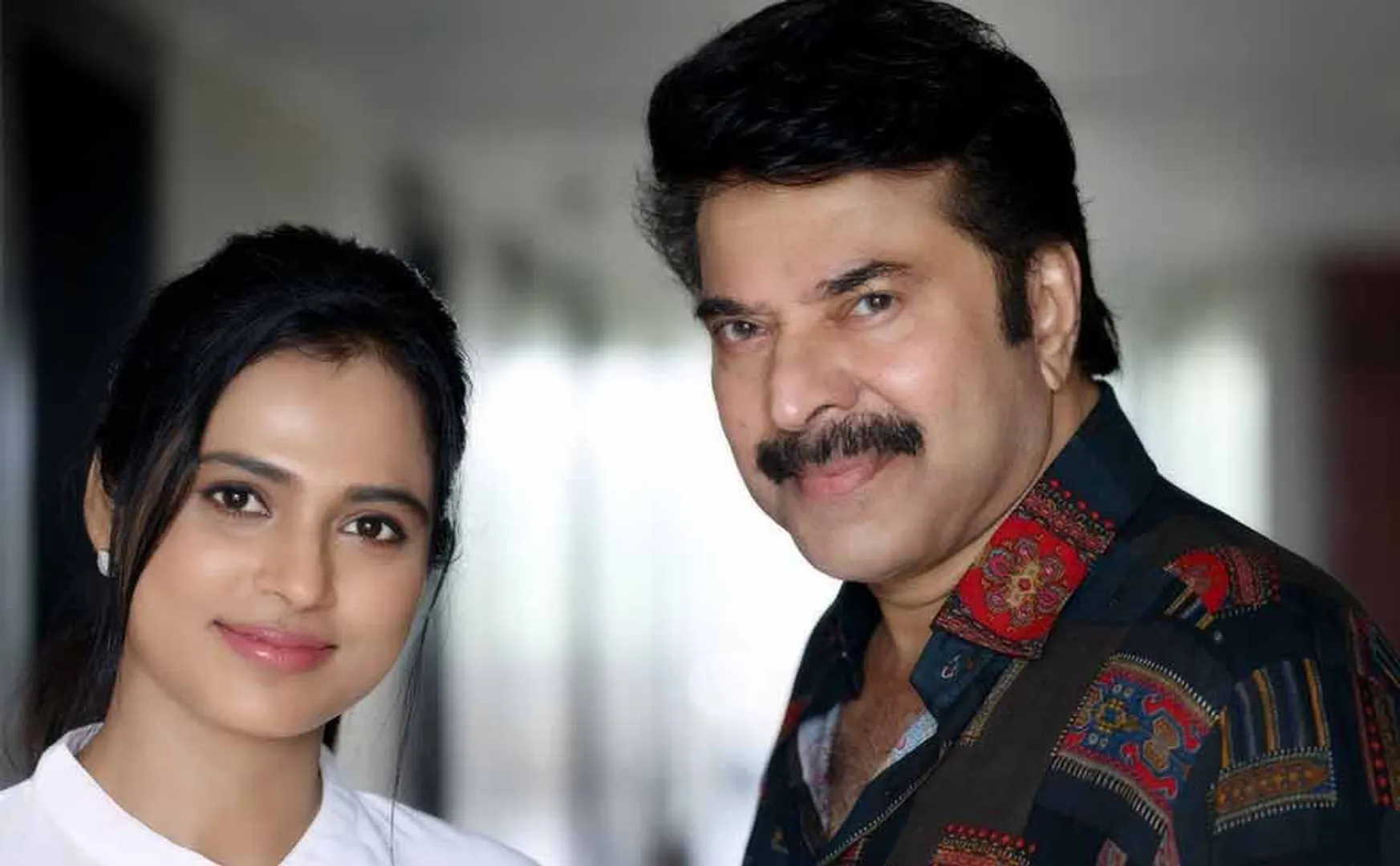 ramya pandiyan act with mammootty in nanbagal nerathu mayakkam movie 
