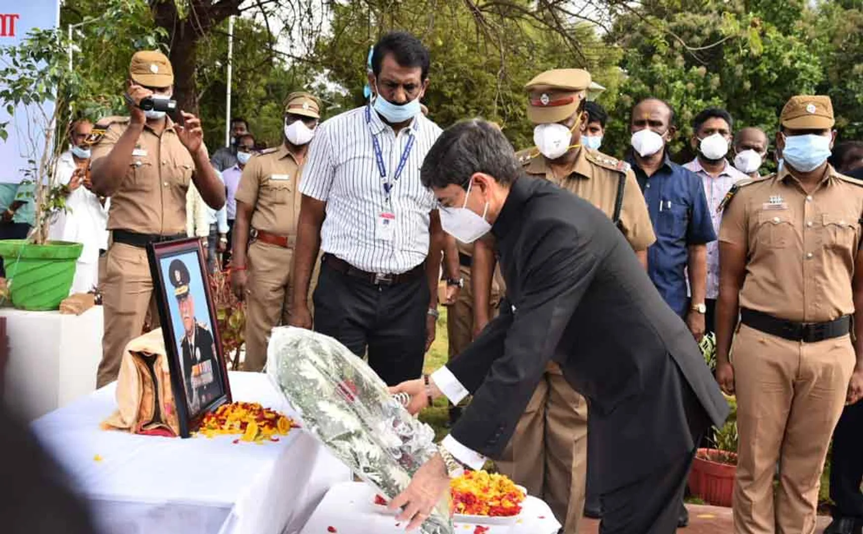 Governor of Tamil Nadu pays tribute to Bipin Rawat