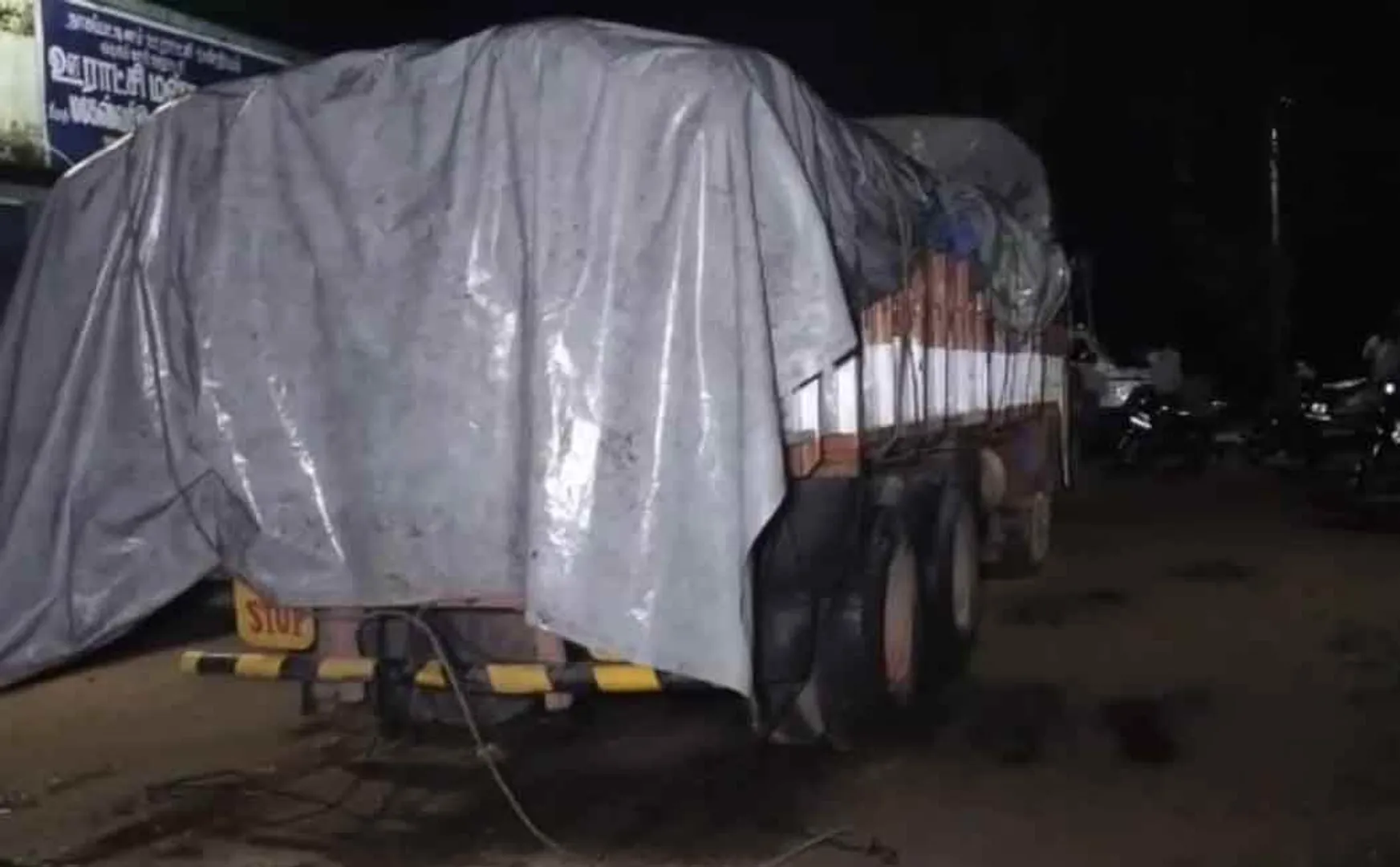 Ration rice issue Kerala vehicle caught by panchayat leader