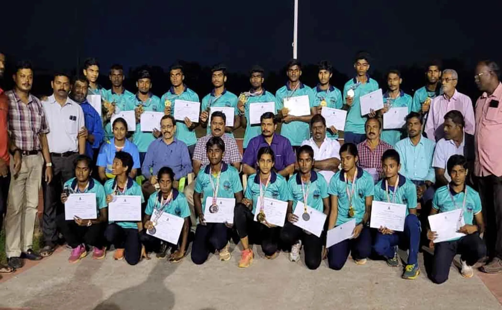State Athletics Championships: Athletes' Associations Giving Prizes to Athletes