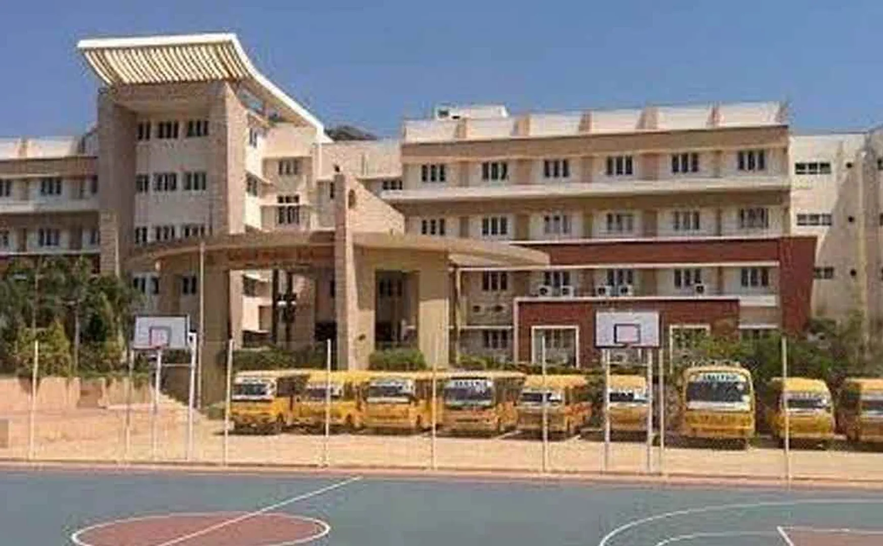 The teacher who broke the student's hand; Atrocities in private school!