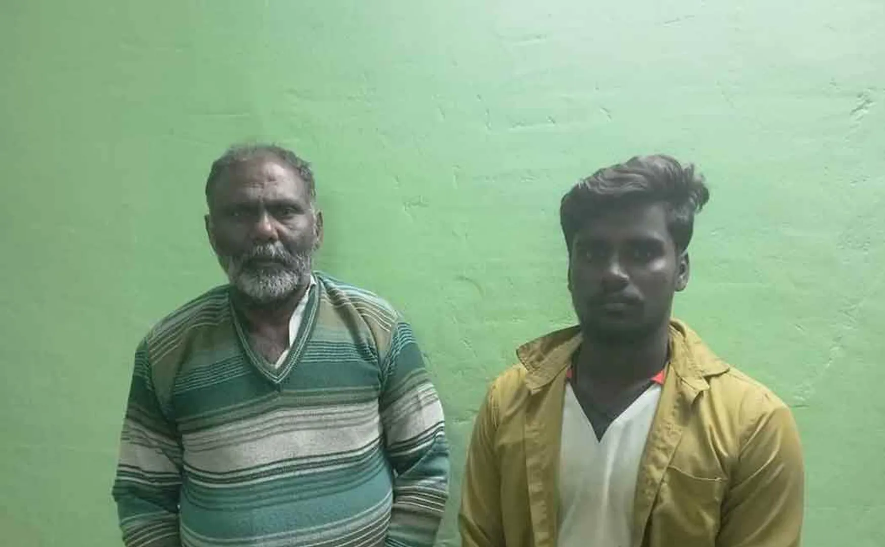 Two arrested case of3 tonnes of ration rice Rice, vehicle confiscated!