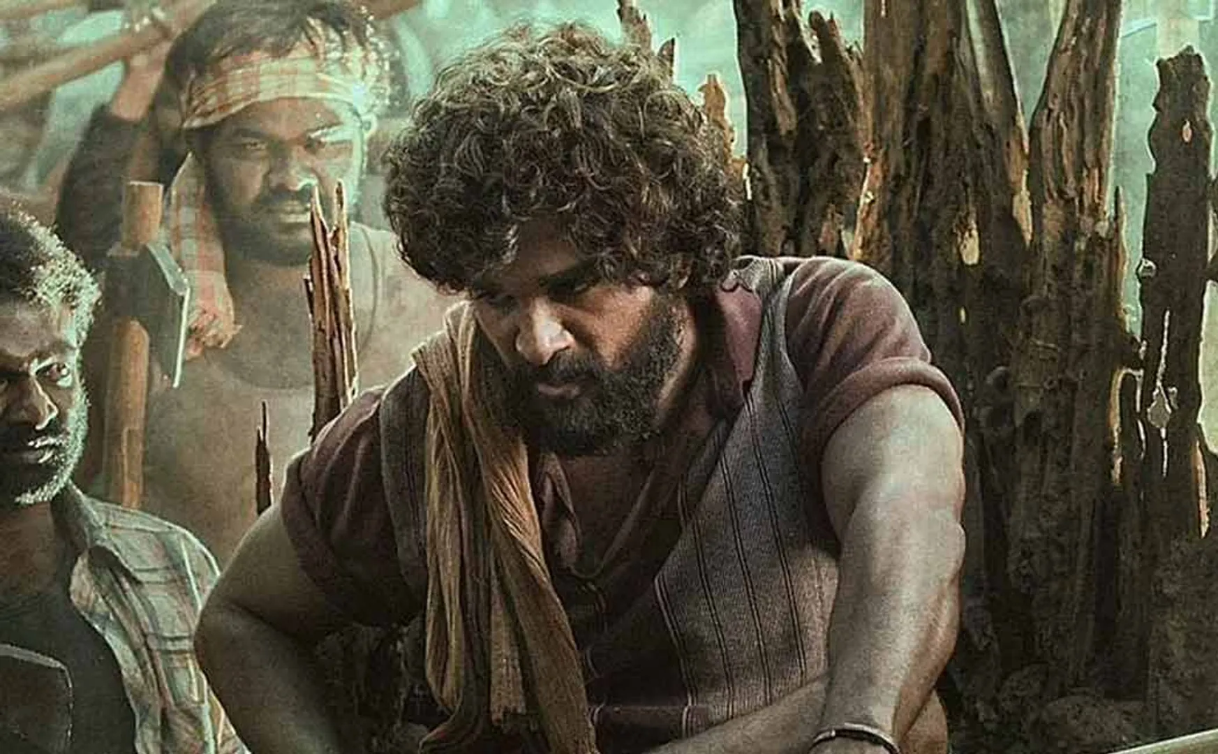 Fans attacked theatre Pushpa movie